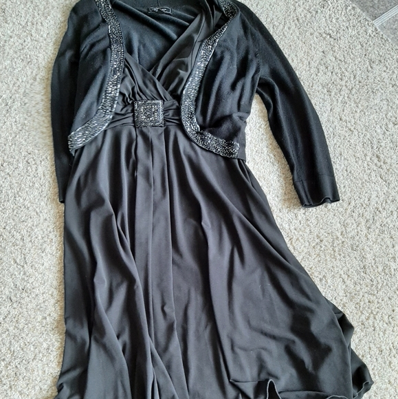 Enfocus Studio Dresses & Skirts - This gorgeous 2 pce little black dress & vest